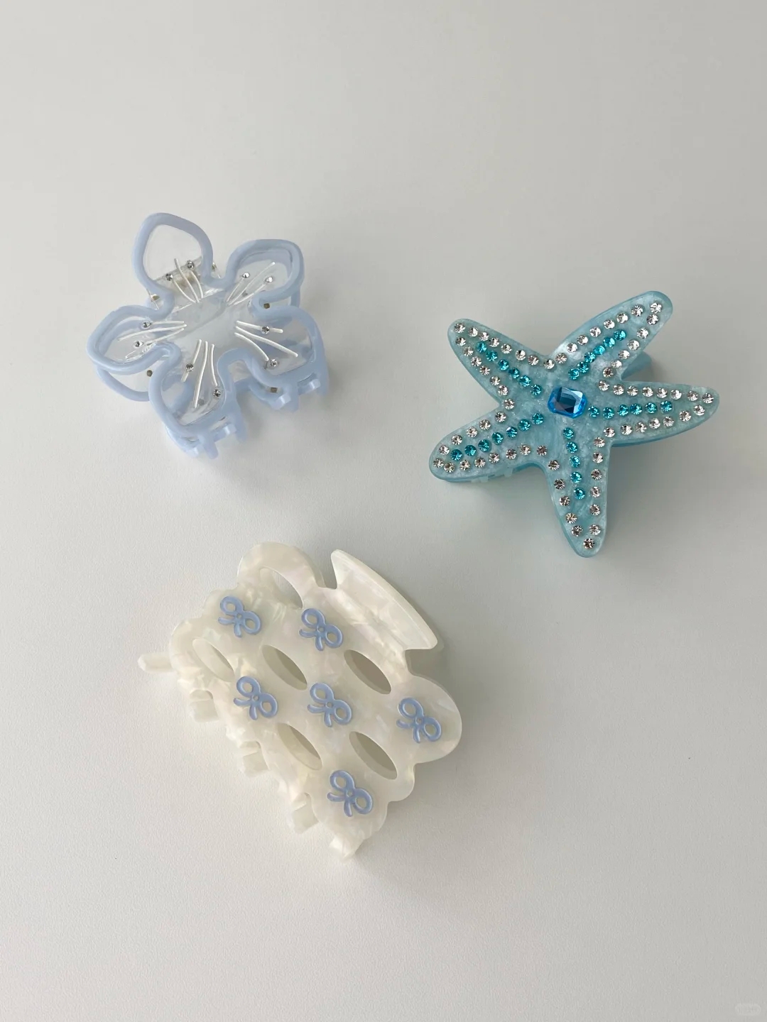 Layered bow hair clip