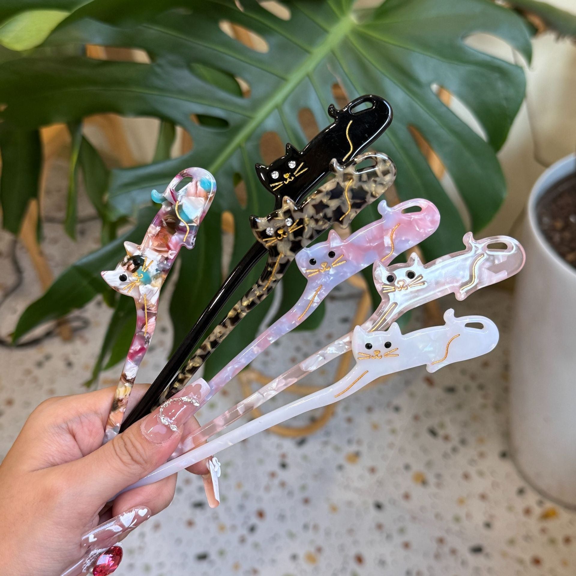 hair stick/brush